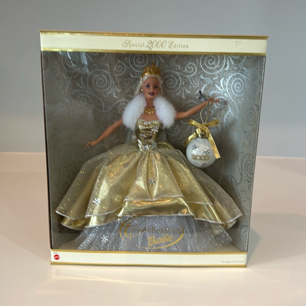 Barbie Celebration Special Edition 2000 Holiday Doll